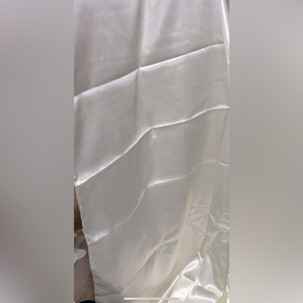 Satin ivory shawls (8)